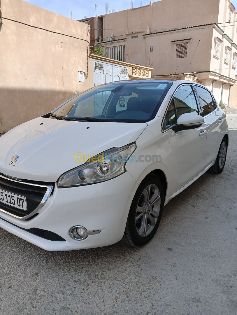 Peugeot 208 2015 Allure