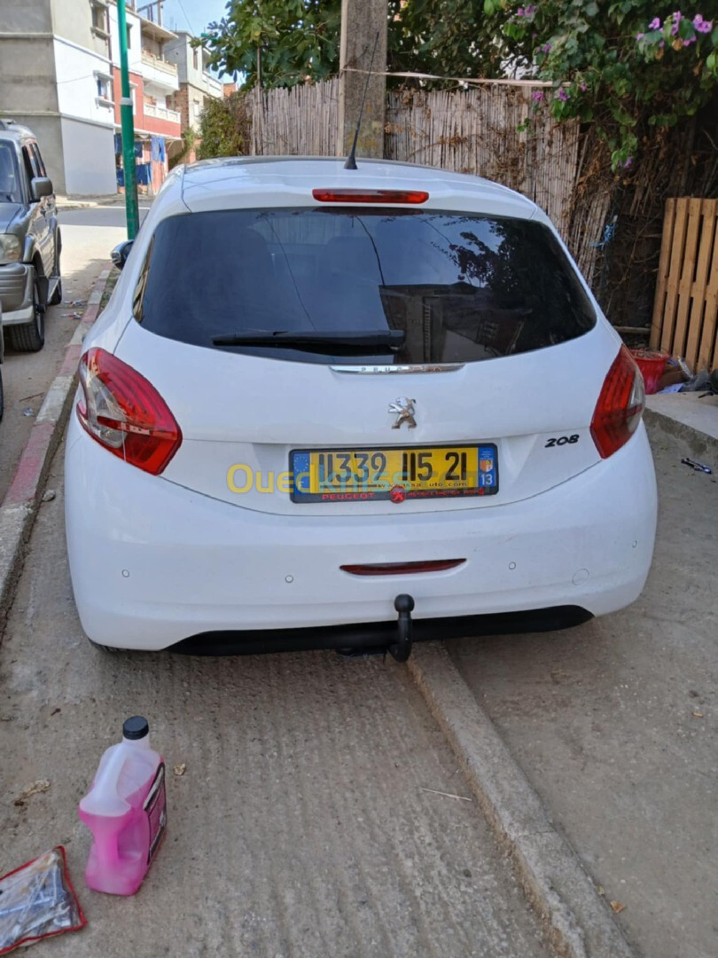 Peugeot 208 2015 Allure