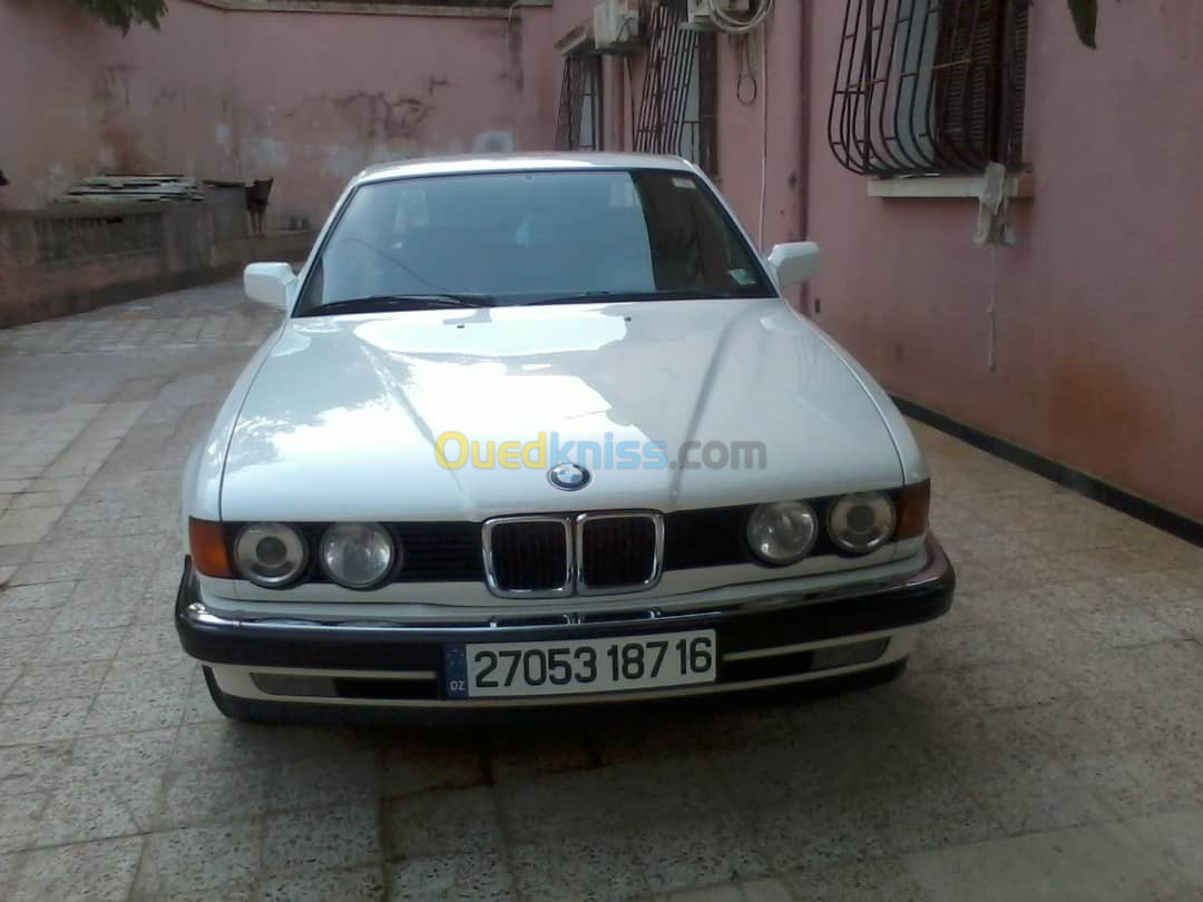 BMW E32 1987