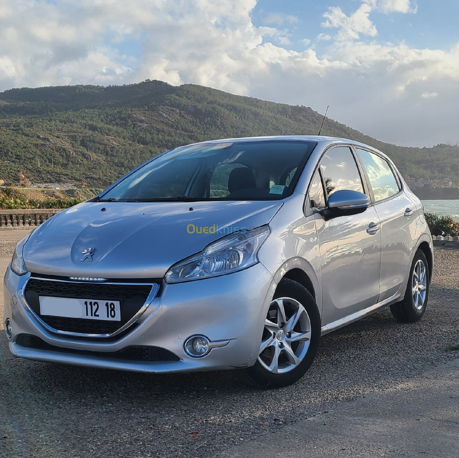 Peugeot 208 2012 