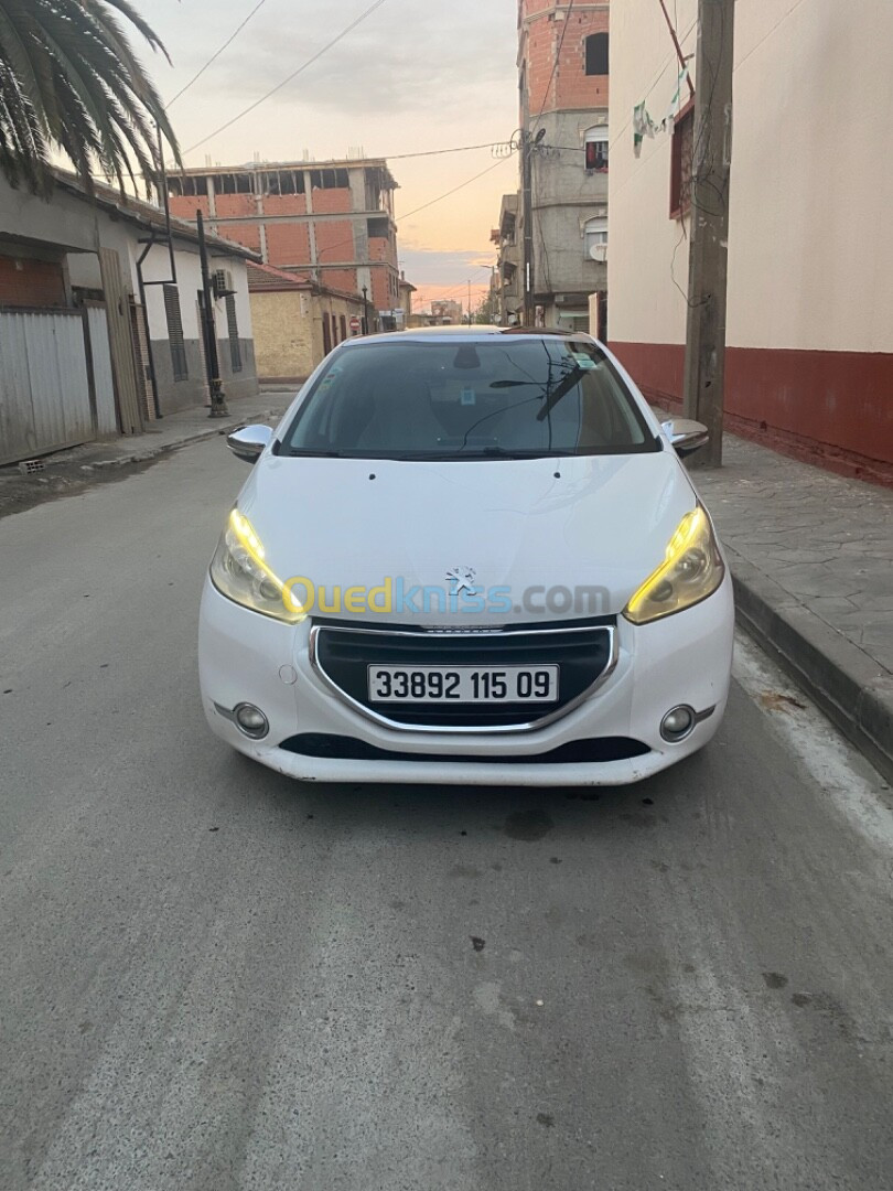 Peugeot 208 2015 Allure