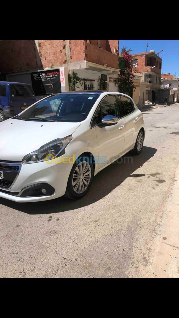 Peugeot 208 2019 Allure