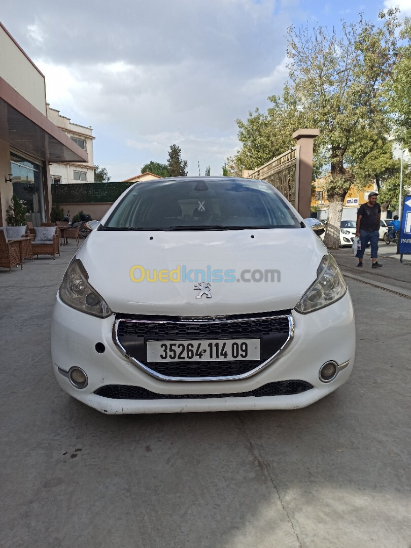 Peugeot 208 2014 Allure