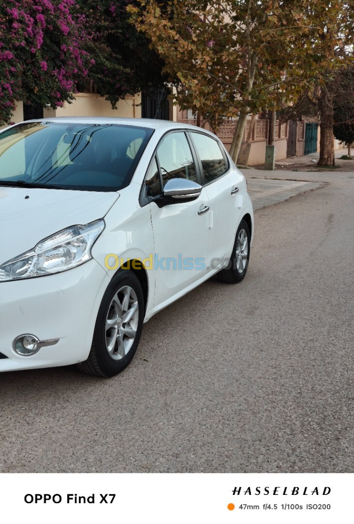 Peugeot 208 2015 Access Facelift