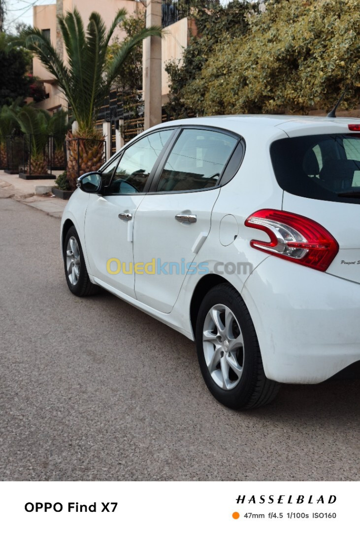 Peugeot 208 2015 Access Facelift