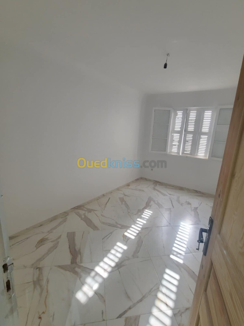 Location Appartement F4 Alger Draria