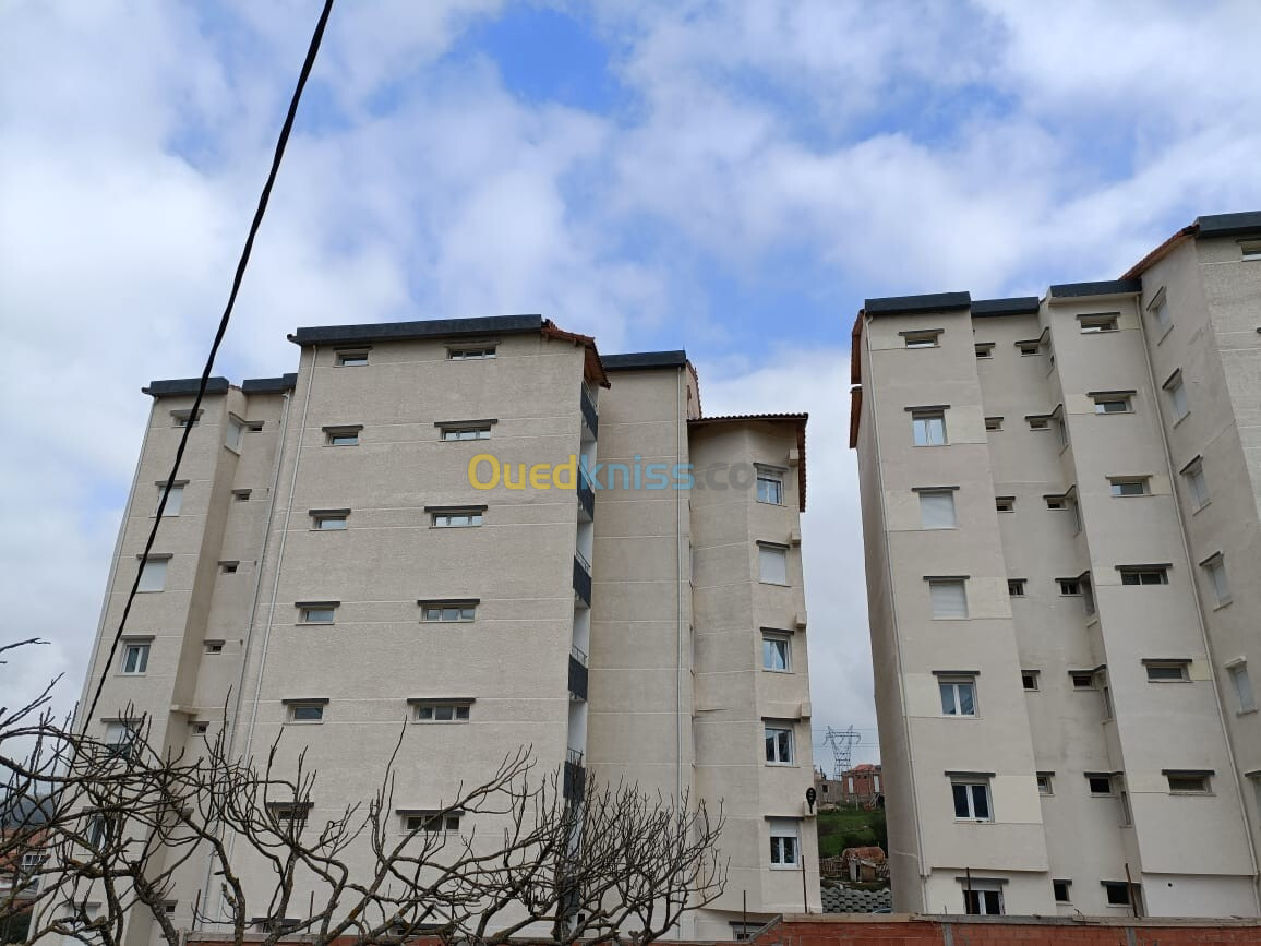 Vente Appartement F3 Tizi Ouzou Yakouren