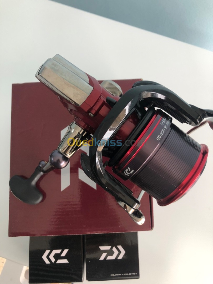 2:moulinet DAIWA 35/45 emblème neuve