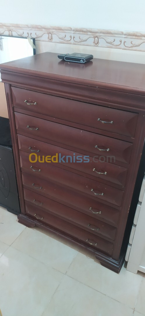 Commode en bois 7 tiroirs 