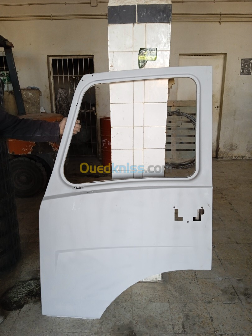 Porte gauche camion sonacom k120