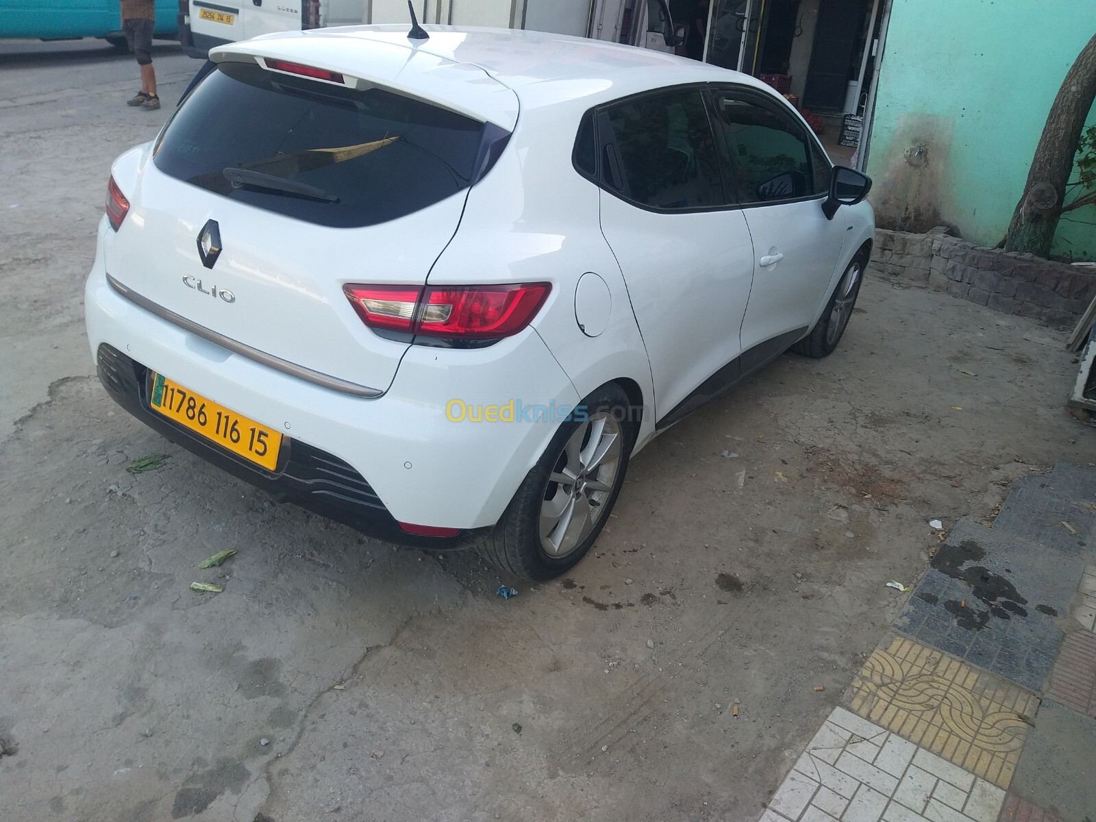 Renault Clio 4 2015 Limited 2