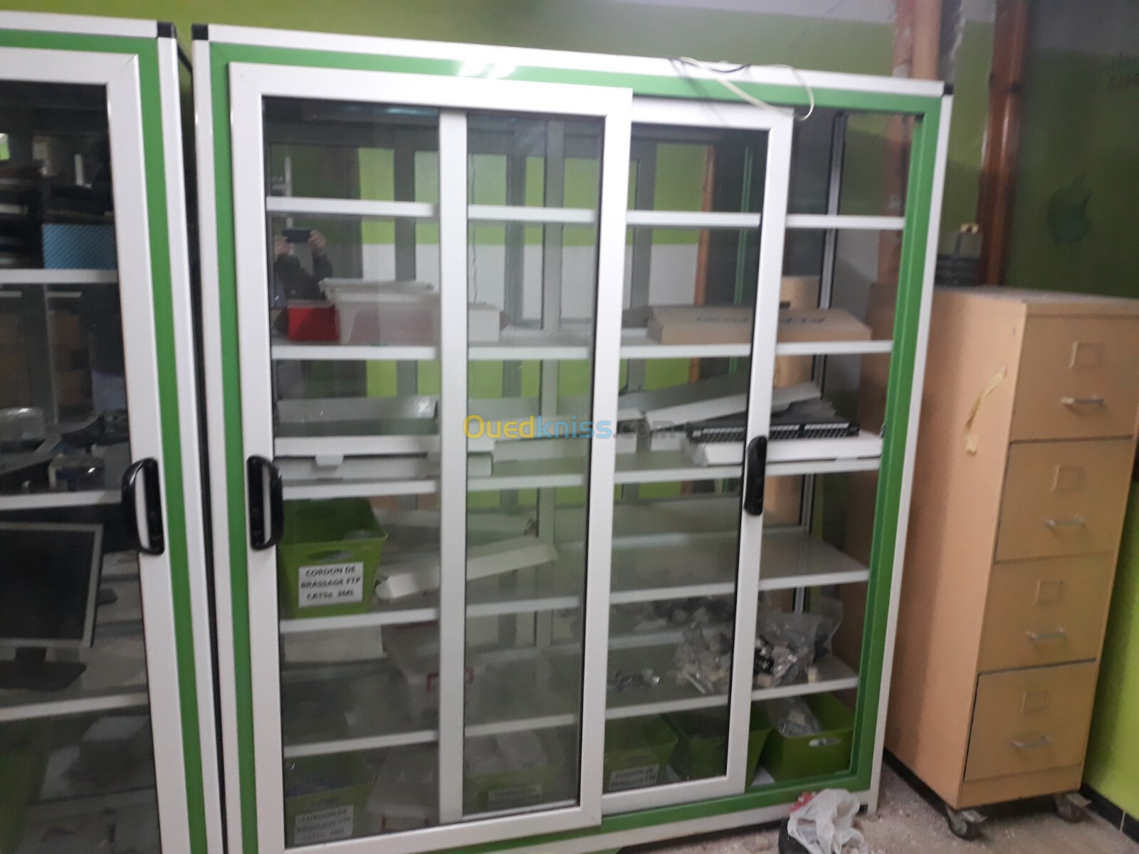 vitrine aluminium