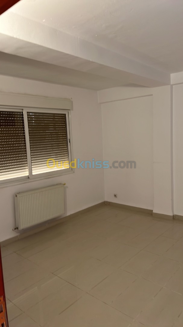 Location Appartement F03 Alger El achour