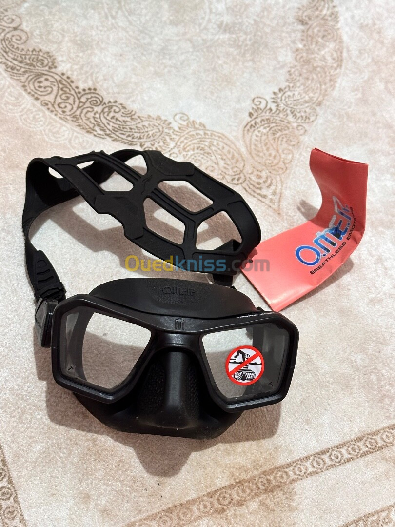 Aqua mask black