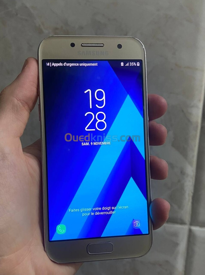 Samsung Galaxy A3 2017