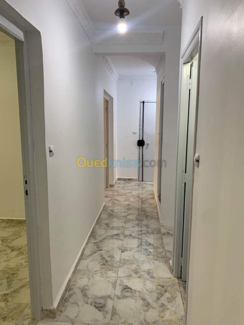 Location Appartement F5 Alger Kouba