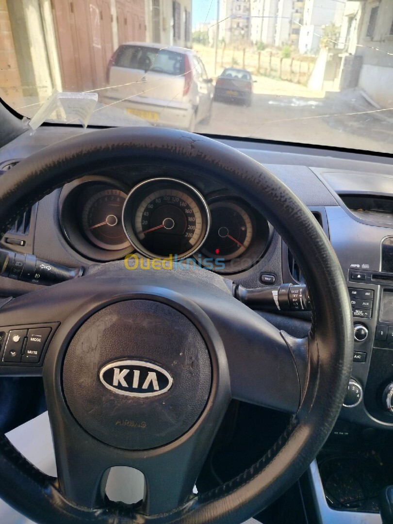 Kia Cerato 2010 ess