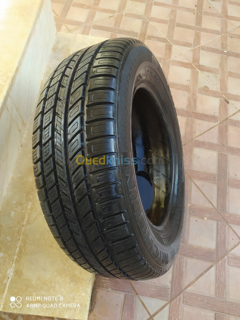 Pneu Michelin 205/65/R15