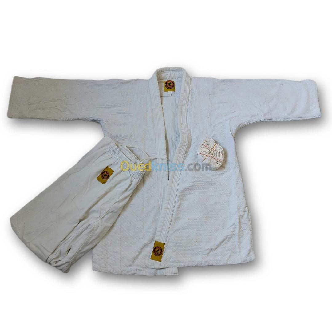 Kimono Judo Trés Bon Etat 4/170cm  