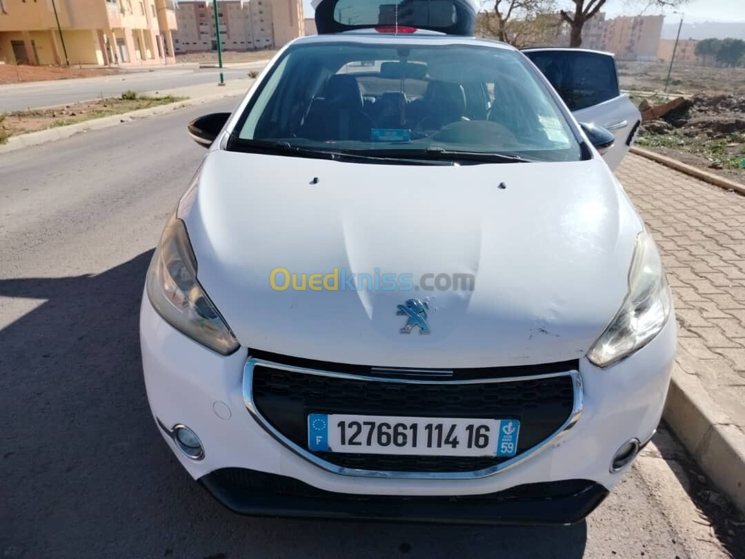 Peugeot 208 2014 