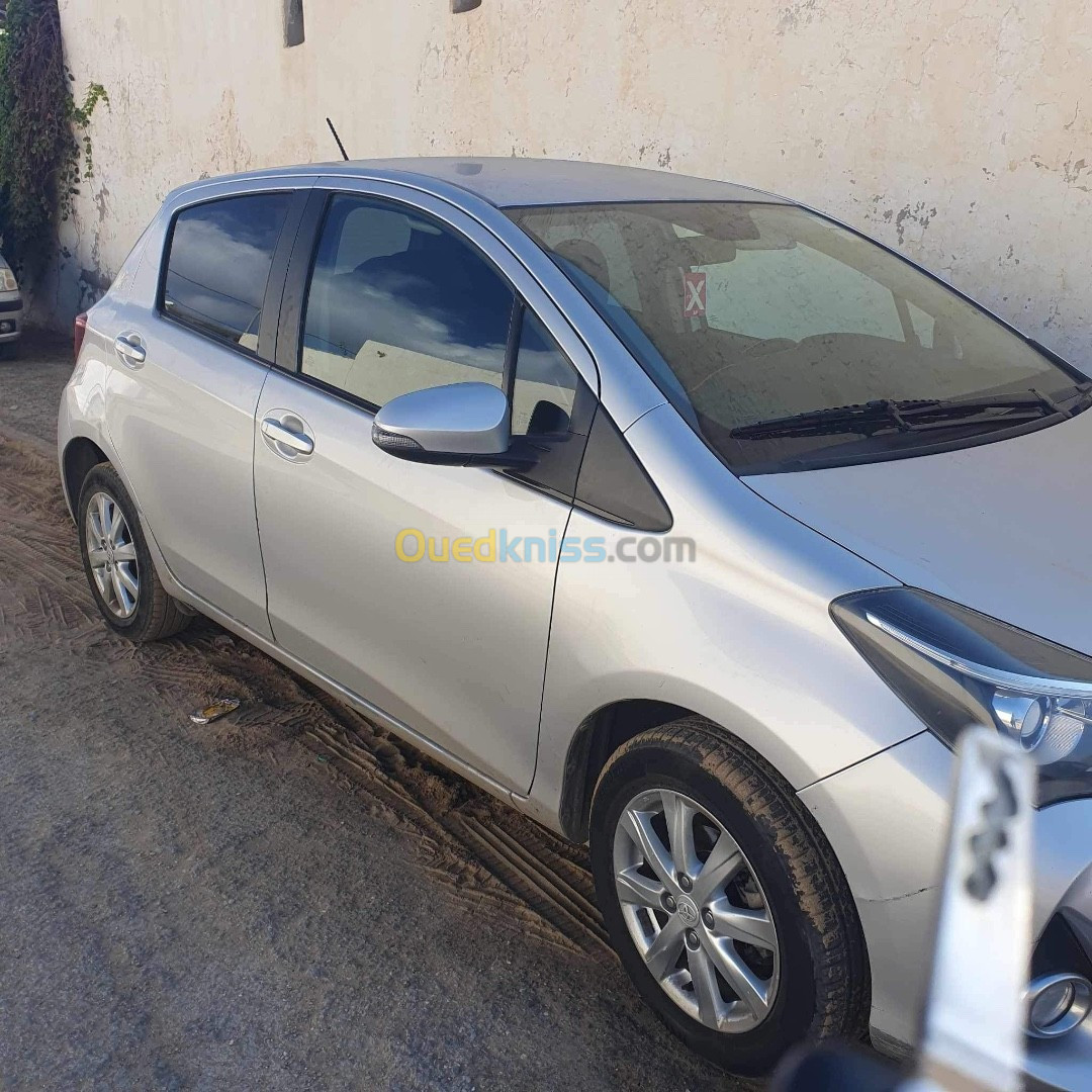 Toyota Yaris 2017 Red Edition