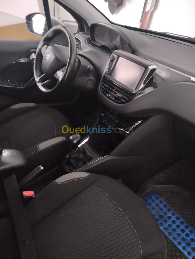 Peugeot 208 2016 Allure