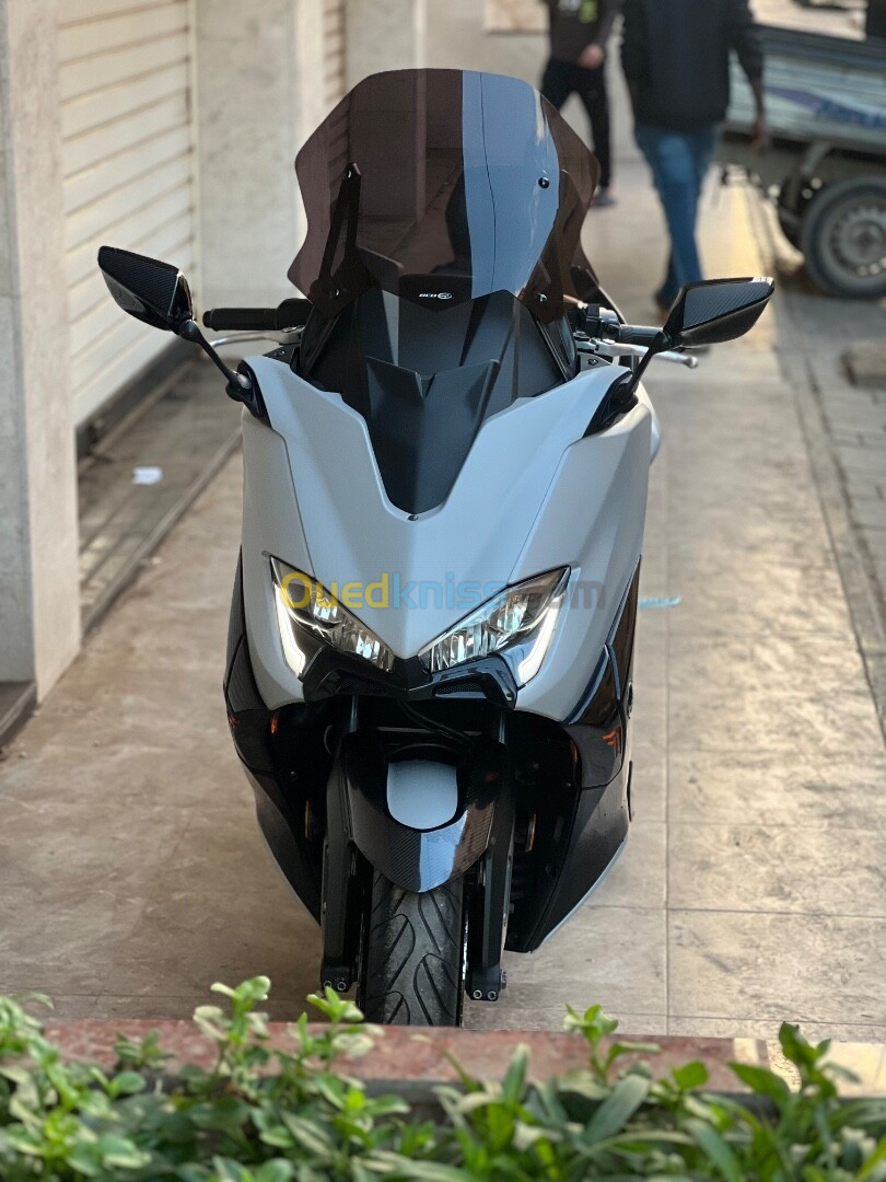 Yamaha Tmax 2019