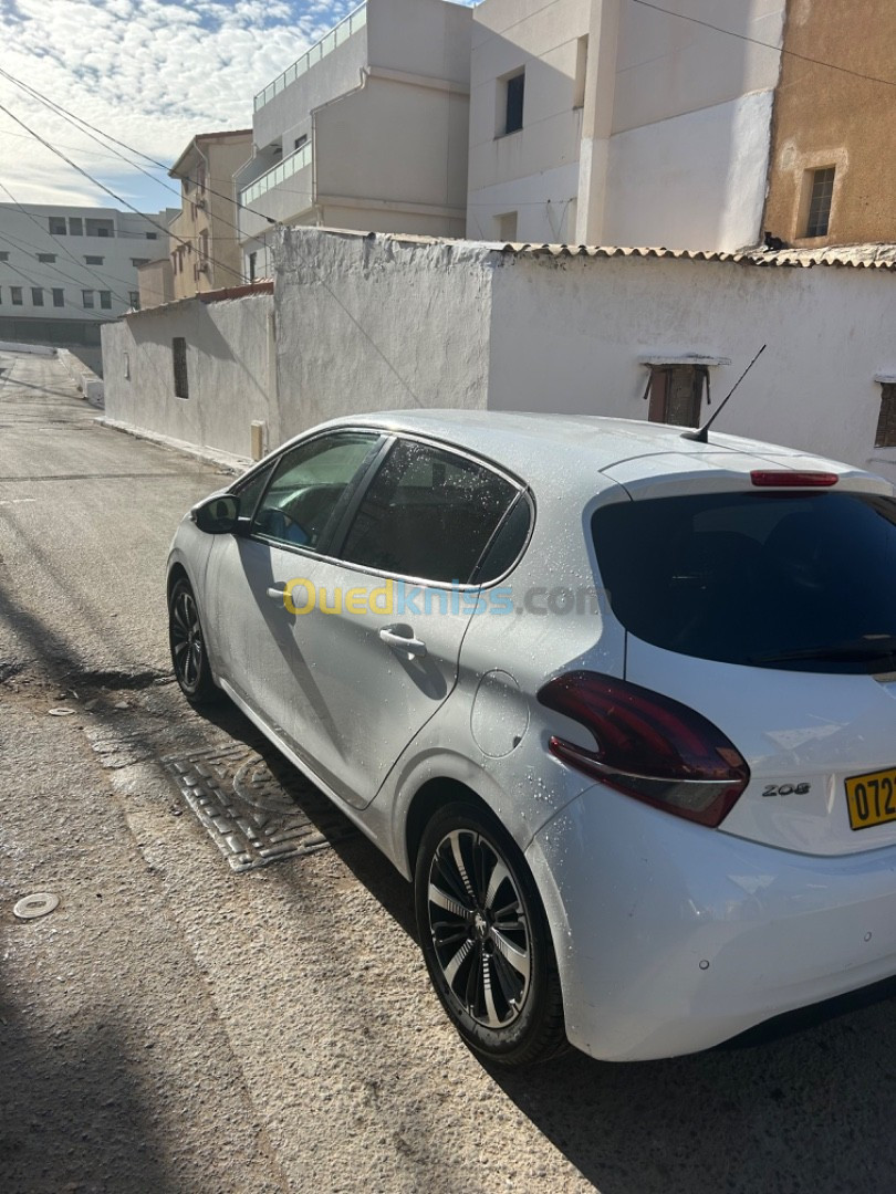 Peugeot 208 2019 Allure