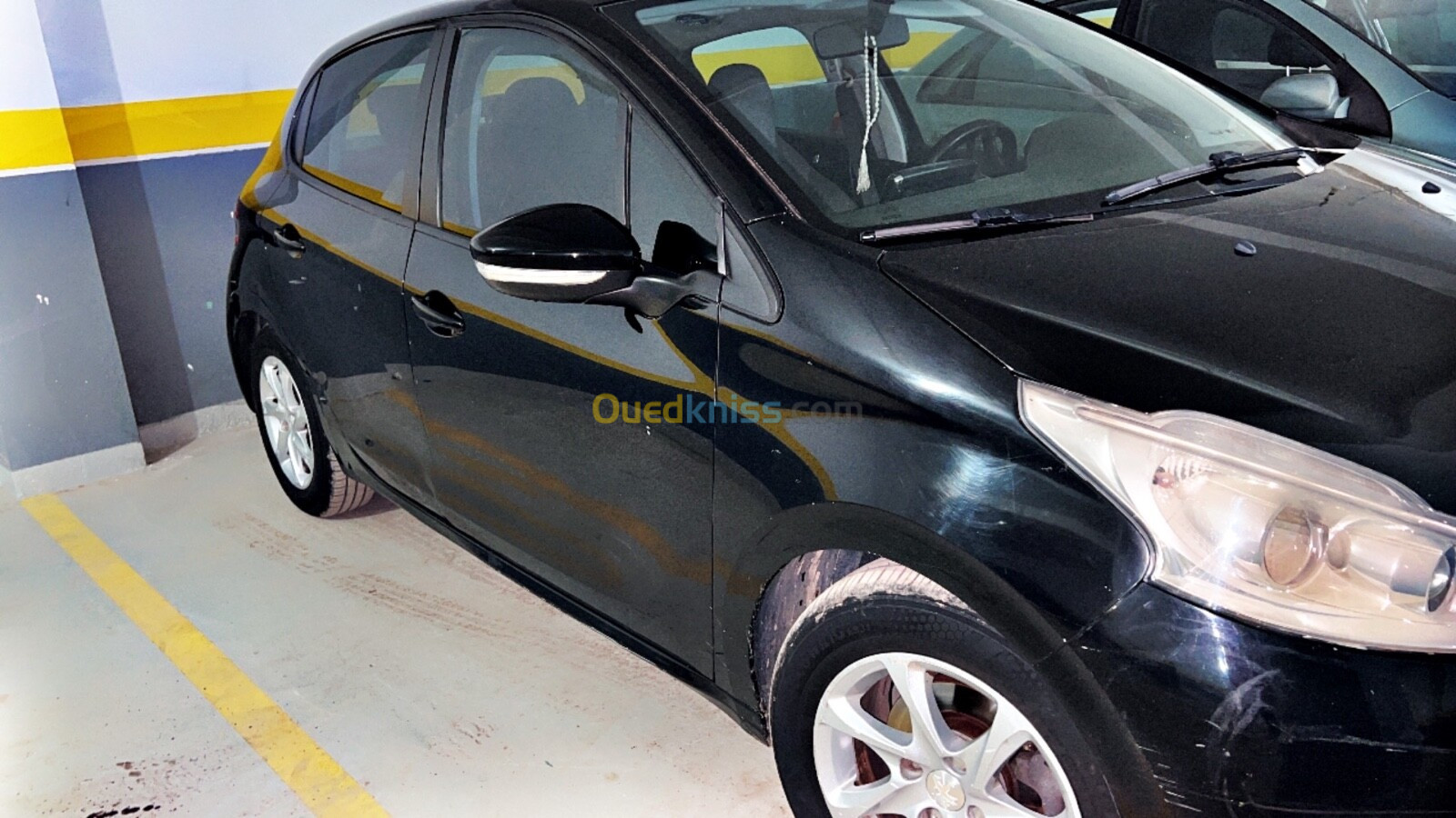 Peugeot 208 2015 Allure