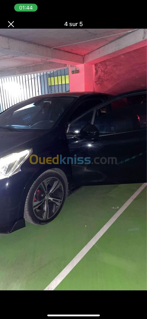 Peugeot 208 2015 GTi