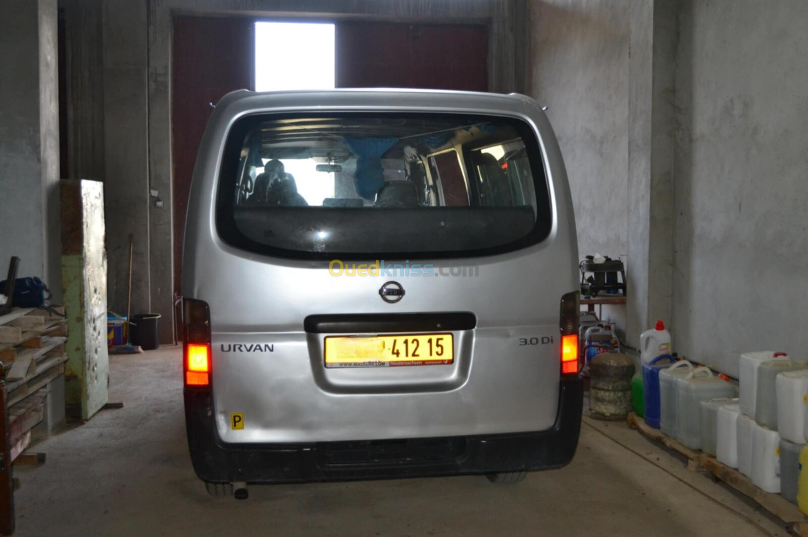 Nissan Urvan 2012