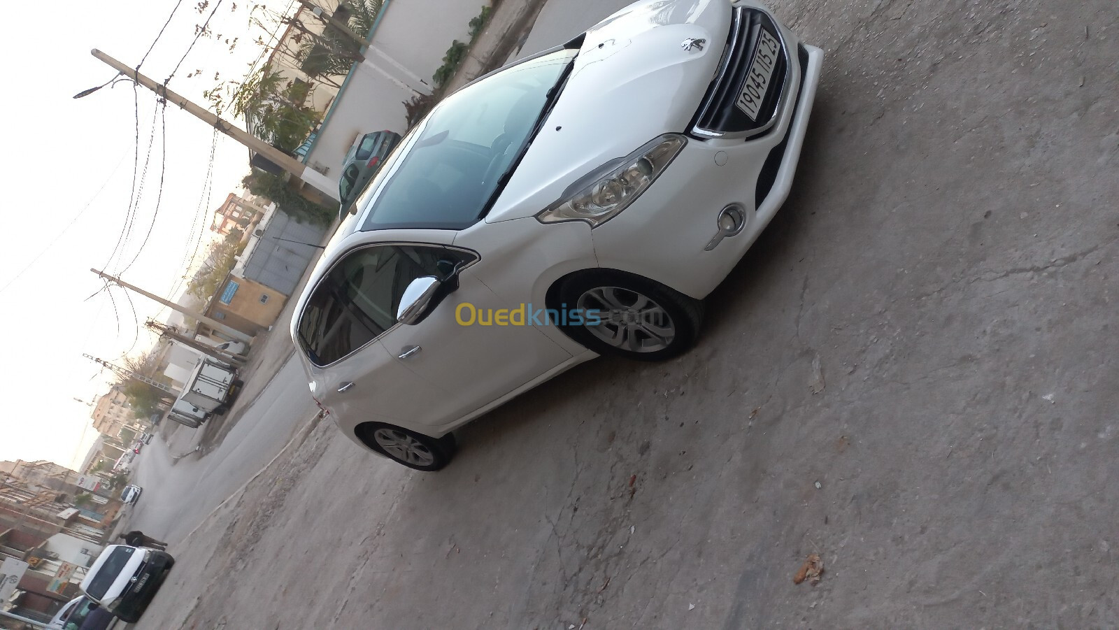 Peugeot 208 2015 Allure