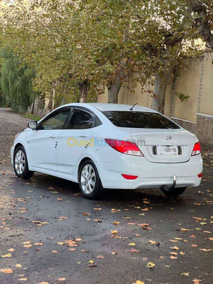 Hyundai Accent RB  4 portes 2018 Accent RB  4 portes