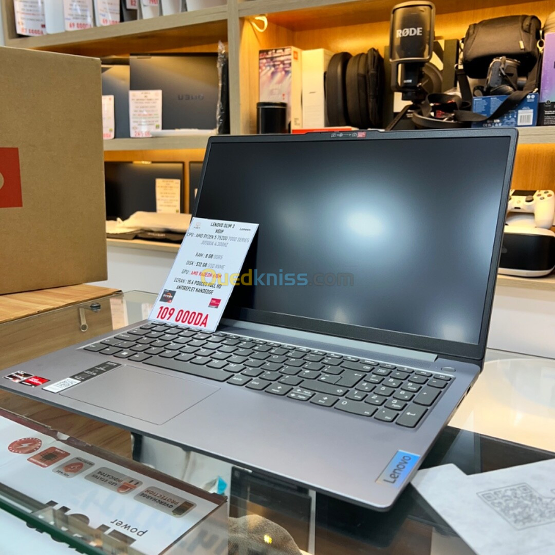 LENOVO IDEAPAD SLIM 3  AMD RYZEN 5 7520 8GB RAM 512GB SSD 