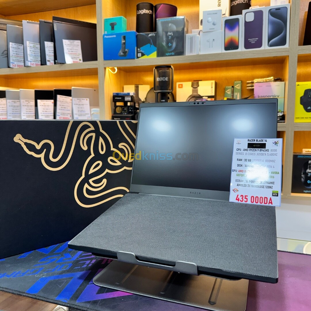 [VENDU] RAZER BLADE 14 AMD RYZEN 9 8945HS NVIDIA RTX 4070 32GB RAM 1TB SSD ECRAN 14 QHD+ 240HZ 