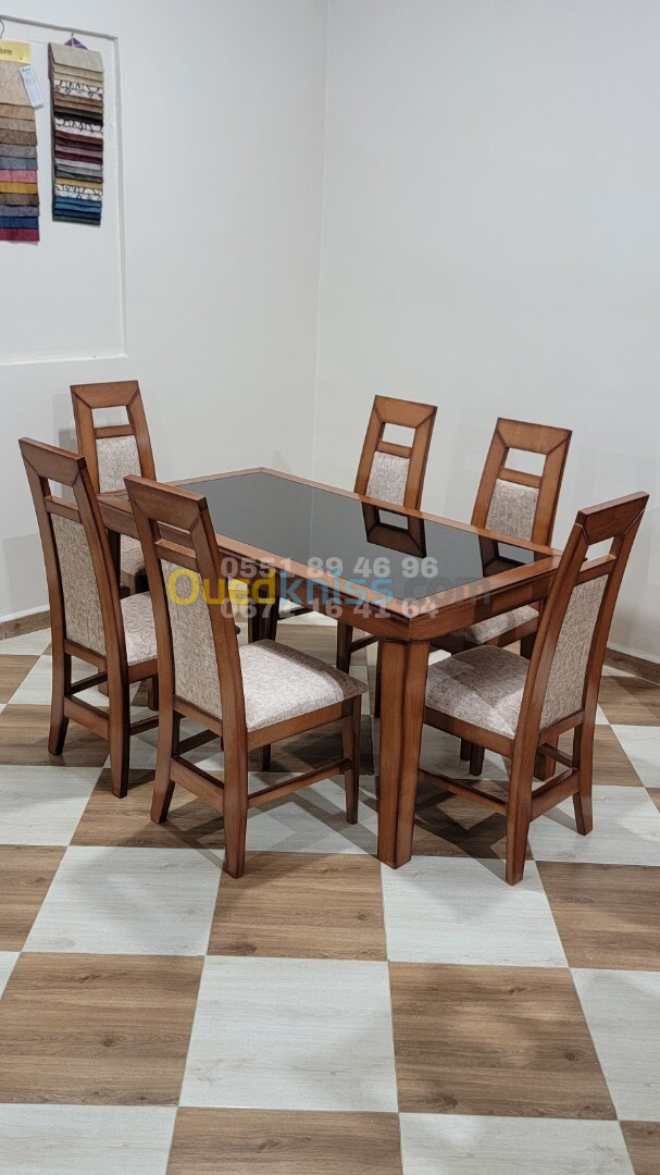 Table salle a manger en bois hetre + 6 chaises capitonné antitache 