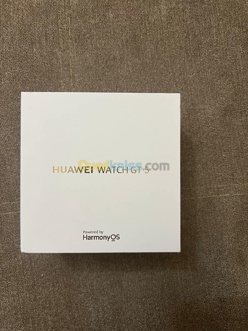 smart watch huawei GT 5  serie 09/2024