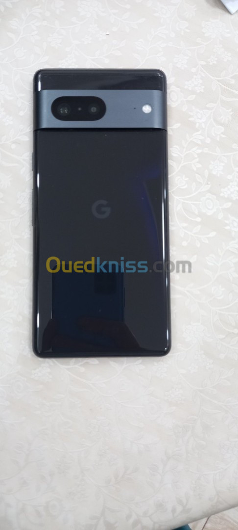 Google pixel Pixel 7 neuf avec ça boîte couleur noir