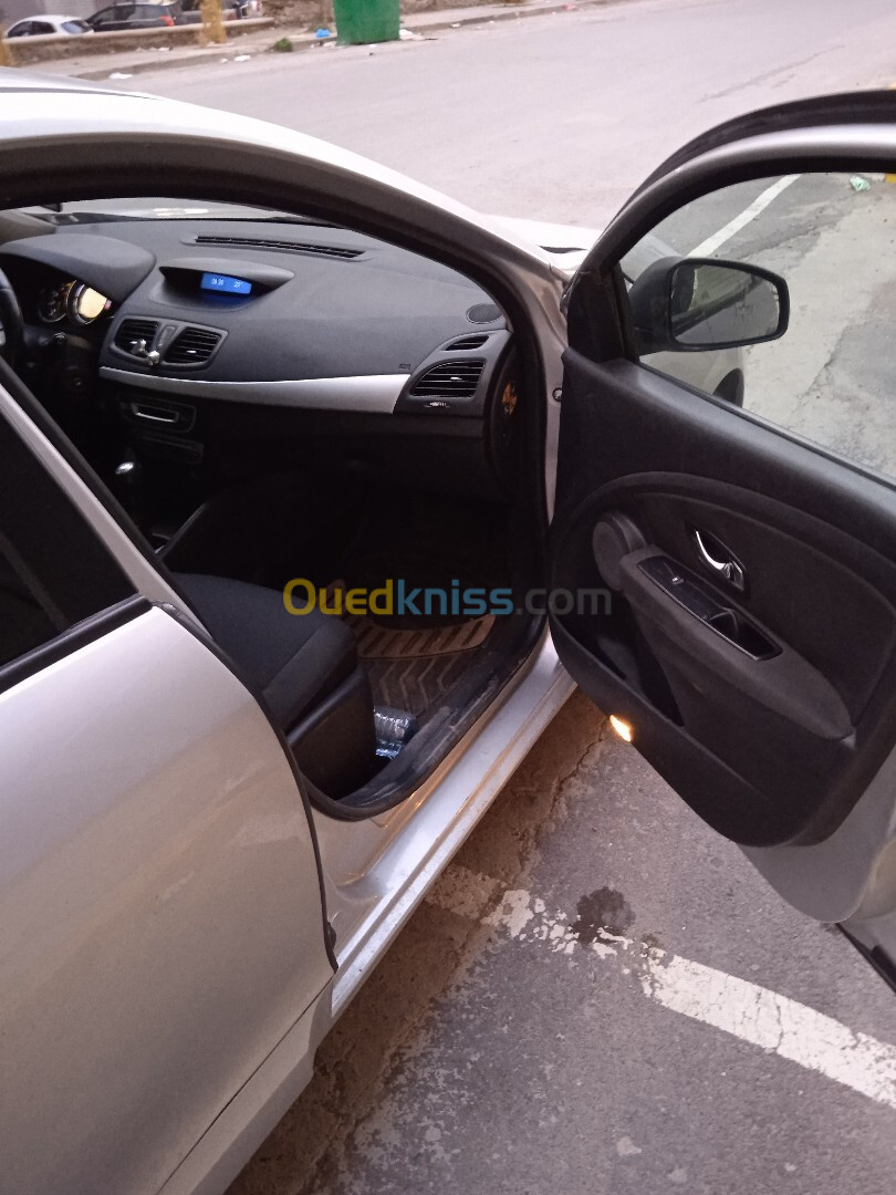 Renault Megane 3 2012 Play