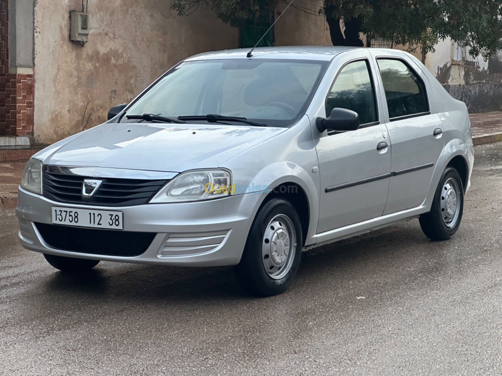 Dacia Logan 2012 باز كليم