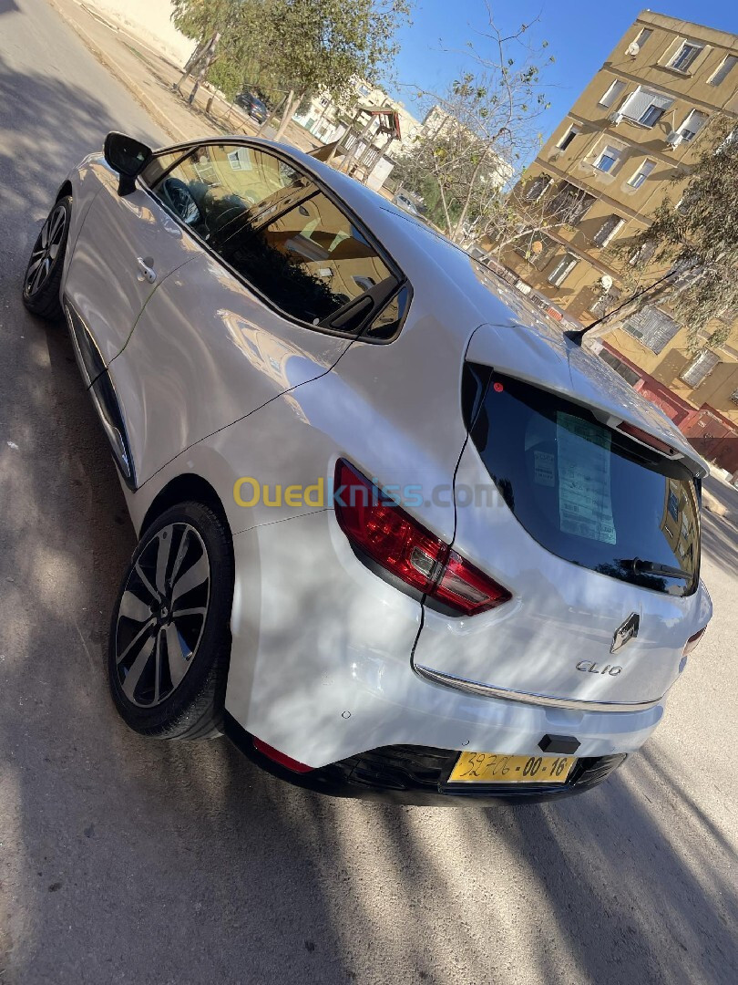 Renault Clio 4 2015 Seventeen