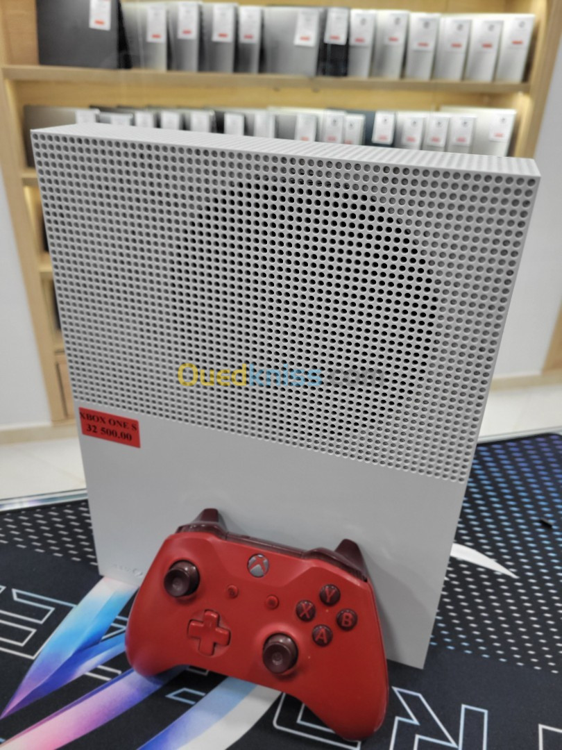 Xbox one s 500G Avec manette original 