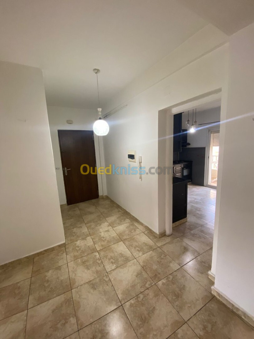 Location Appartement F4 Alger Ain naadja