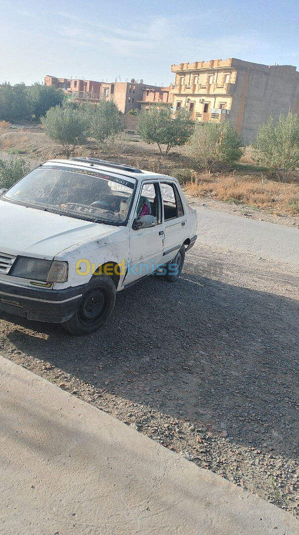 Peugeot 309 1987 