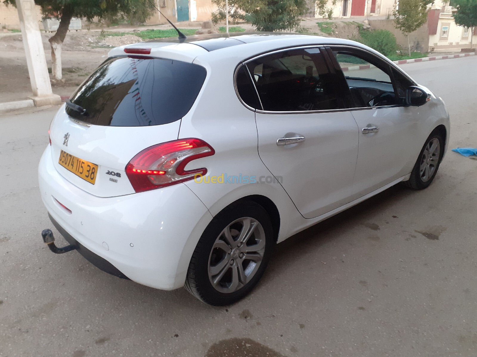 Peugeot 208 2015 Allure