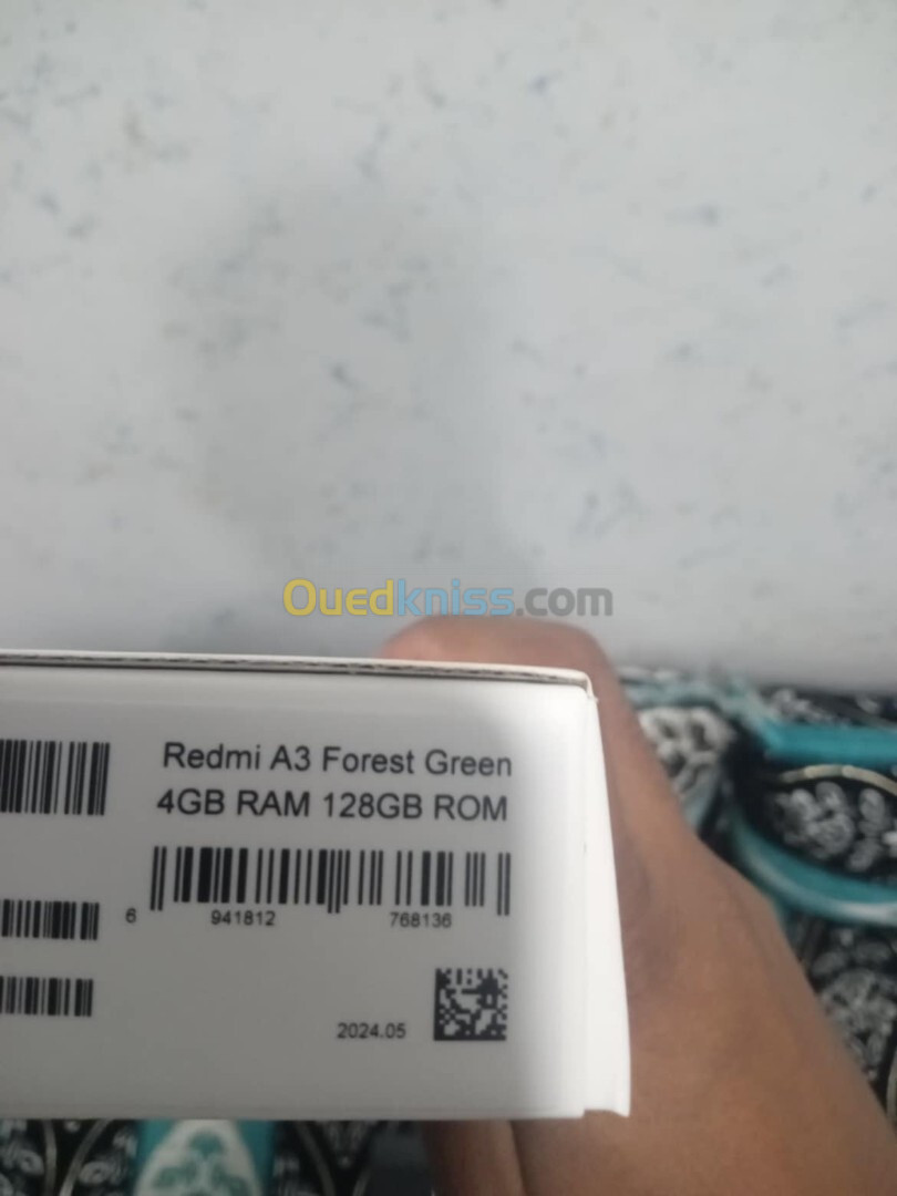 Redmi A3    4/128 batri5000 2024