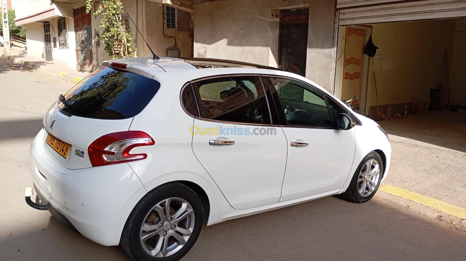 Peugeot 208 2015 Allure