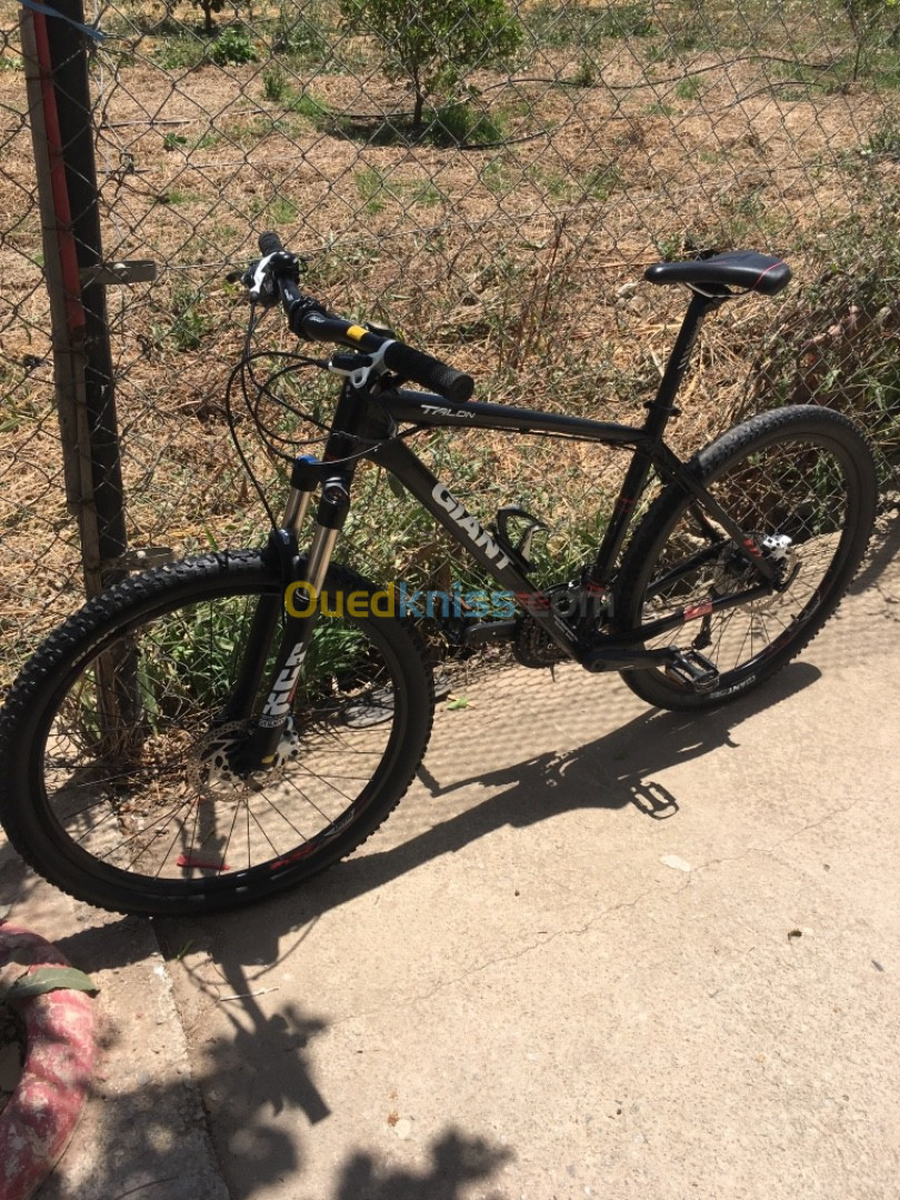 Vélo VTT GIANT 27.5