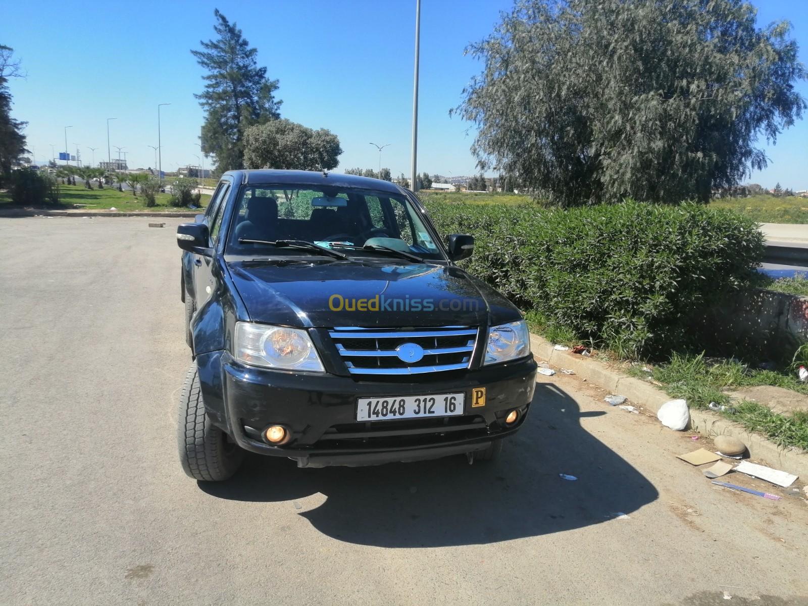 Tata Xenon 2012 