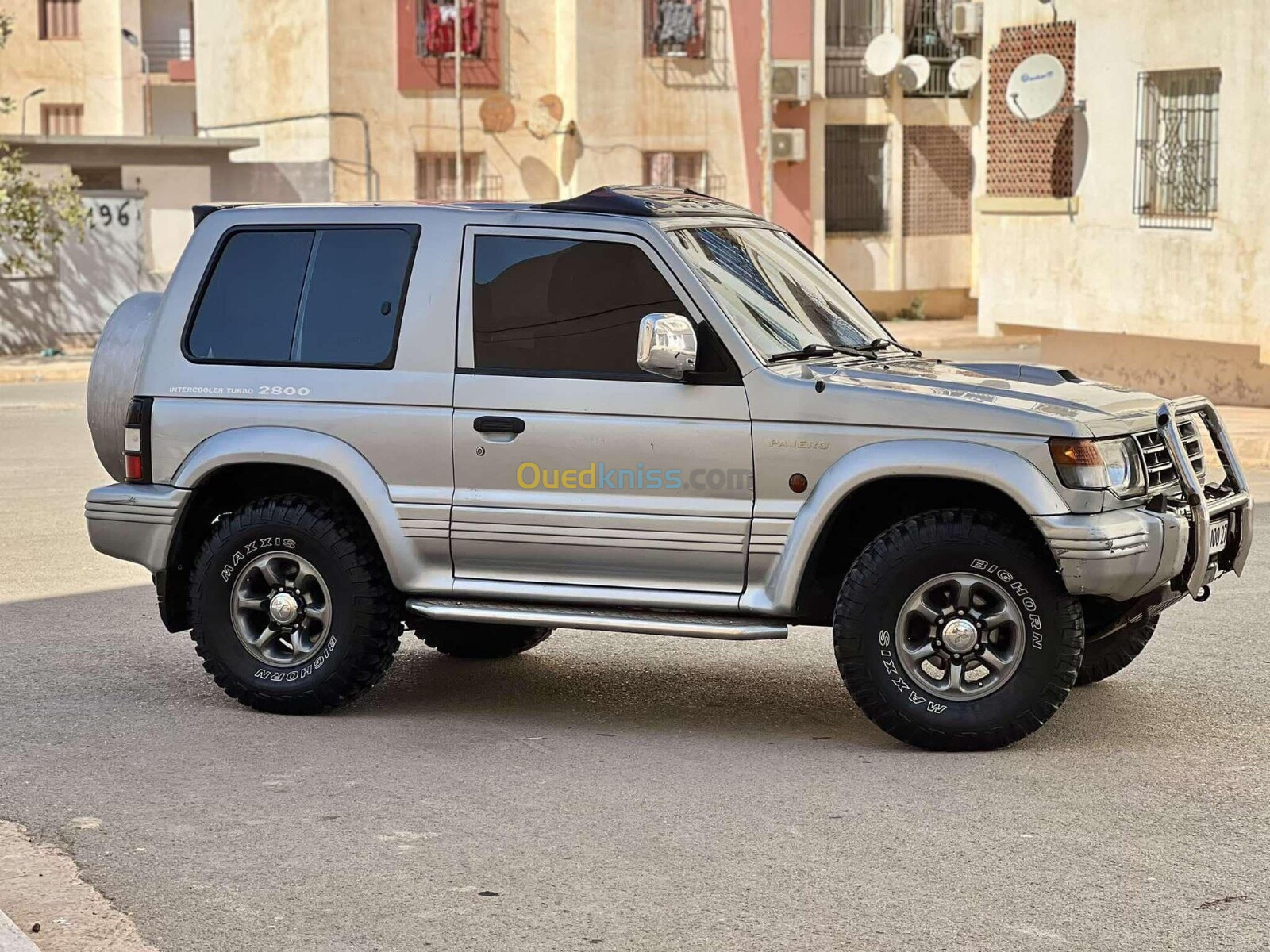 Mitsubishi Pajero Court 2000 